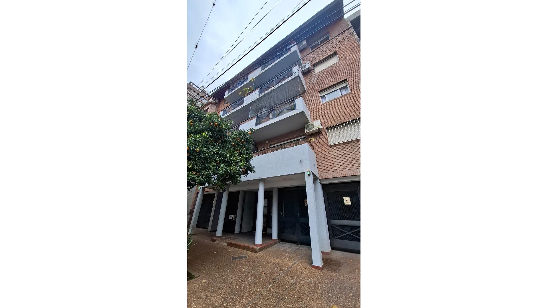 Aristóbulo Del Valle 100 3°  – USD125.000 – Departamento – en Venta